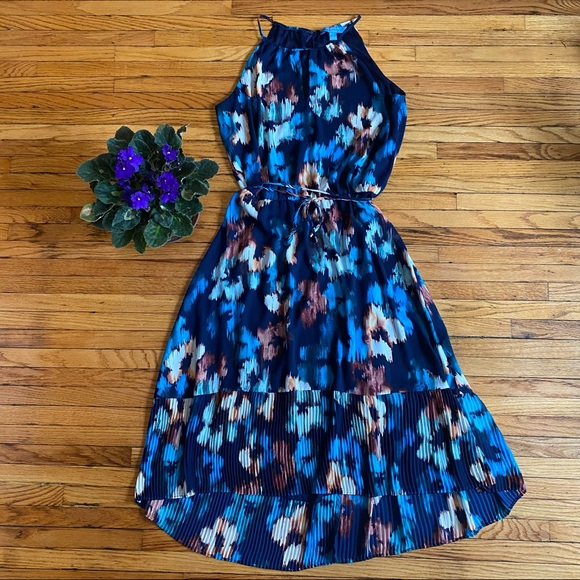 Vera Wang Dresses & Skirts - Simply Vera Vera Wang Blue Watercolor Floral Dress, Tie Waist Belt Accent